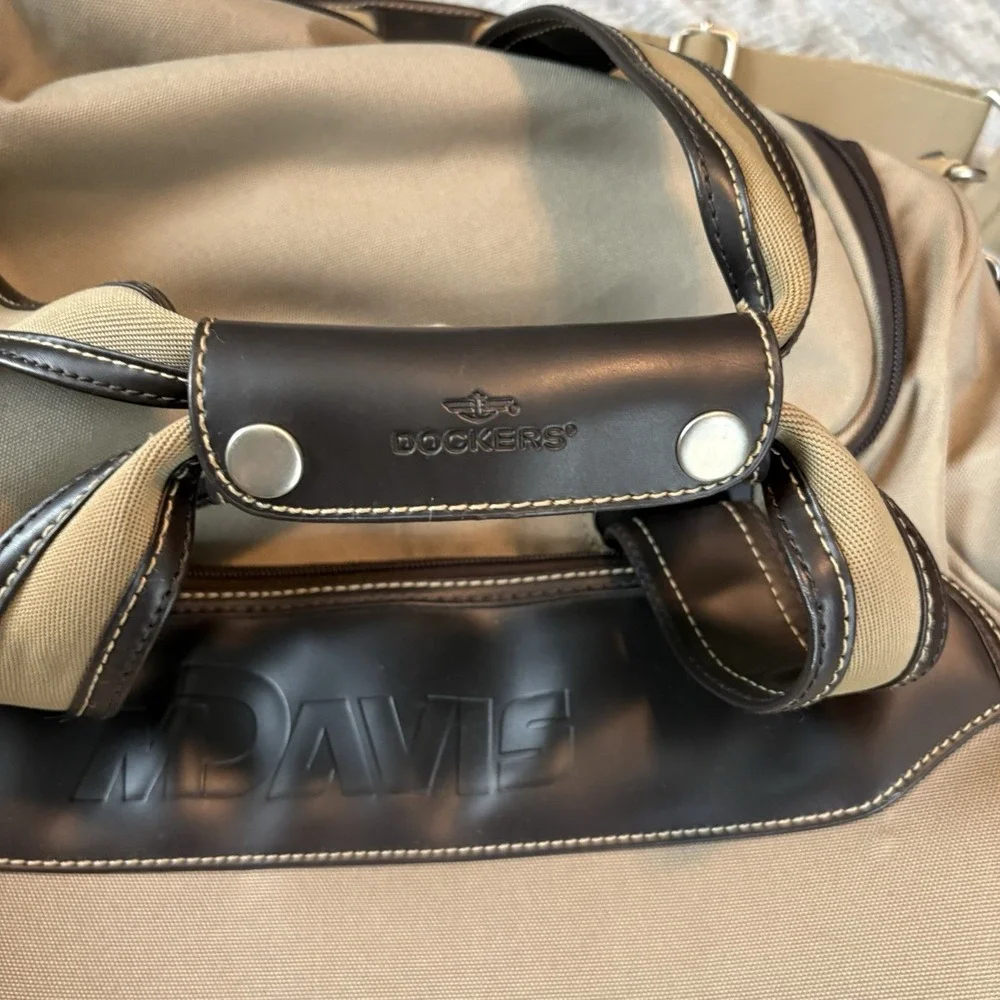 Dockers MDavis Tan Mid Size Duffel Bag